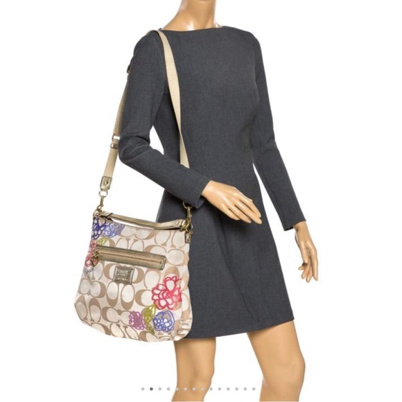 Vintage Coach POPPY Bright Flower Patterns over Beige/Gold Canvas & Leather - Picture 14 of 15